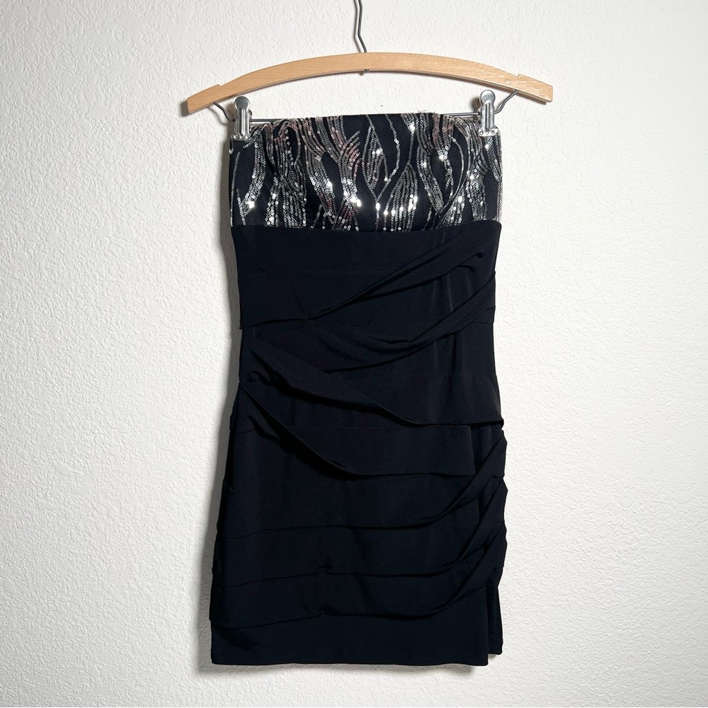 Vintage Y2K 2000s mcbling mini strapless clubbing party dress with sequins